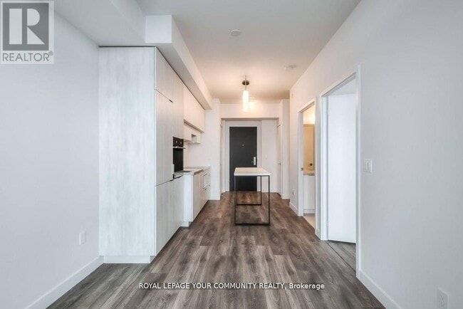 Building Photo - 8 Eglinton Ave E