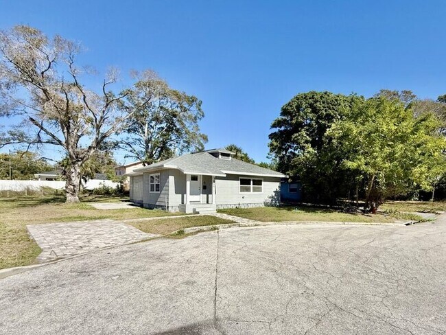 Foto del edificio - 3841 16th Ave S