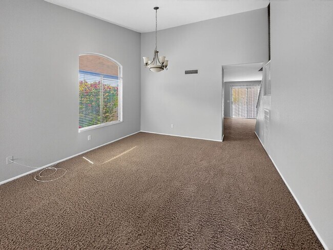 Foto del edificio - Beautifu;l 4Bed/2.5Bath, Private Pool Home!