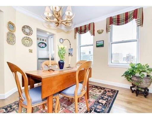 Building Photo - 25 Revere St