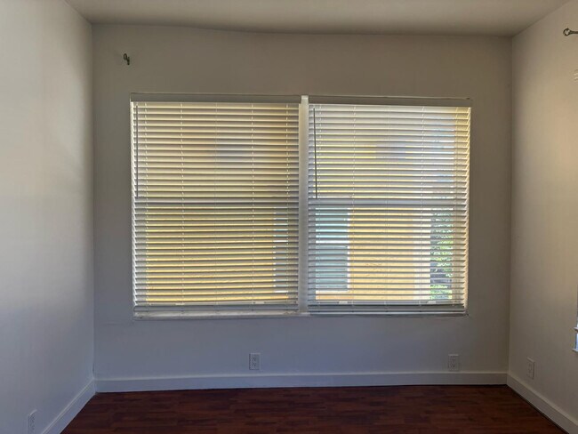 Foto del edificio - 1320 Drexel Ave