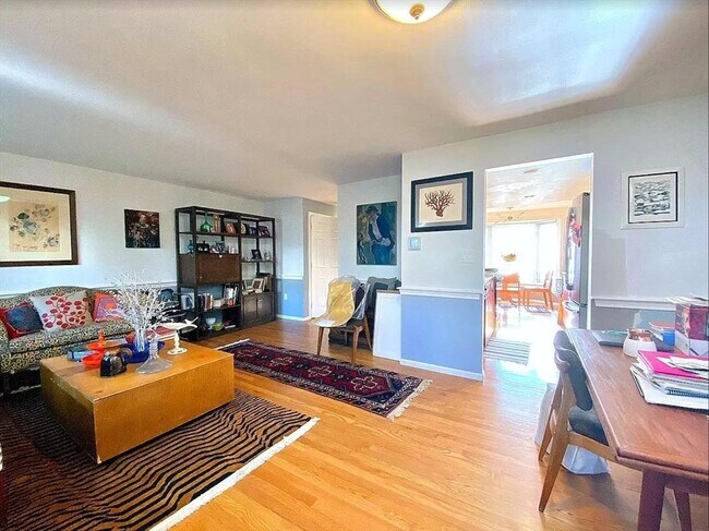 Foto del edificio - 2 Glenbrook Ln