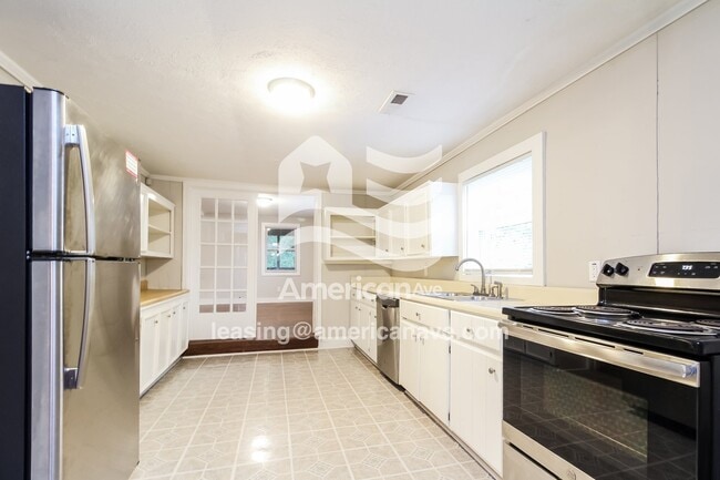 Foto del edificio - 310 N Stribling St