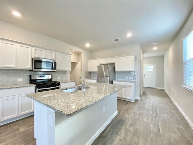 Foto del edificio - 3012 Tweedy Trail