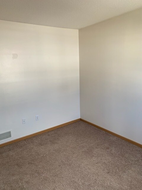 dormitorio - 8705 Glasgow Ln