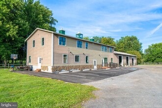 Building Photo - 901 Morris Rd