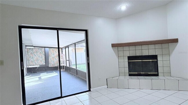Foto del edificio - 11803 Classic Lake Way