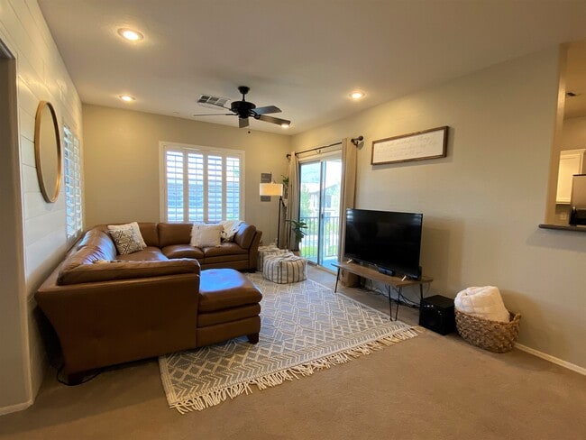 Building Photo - 4685 Apulia Dr