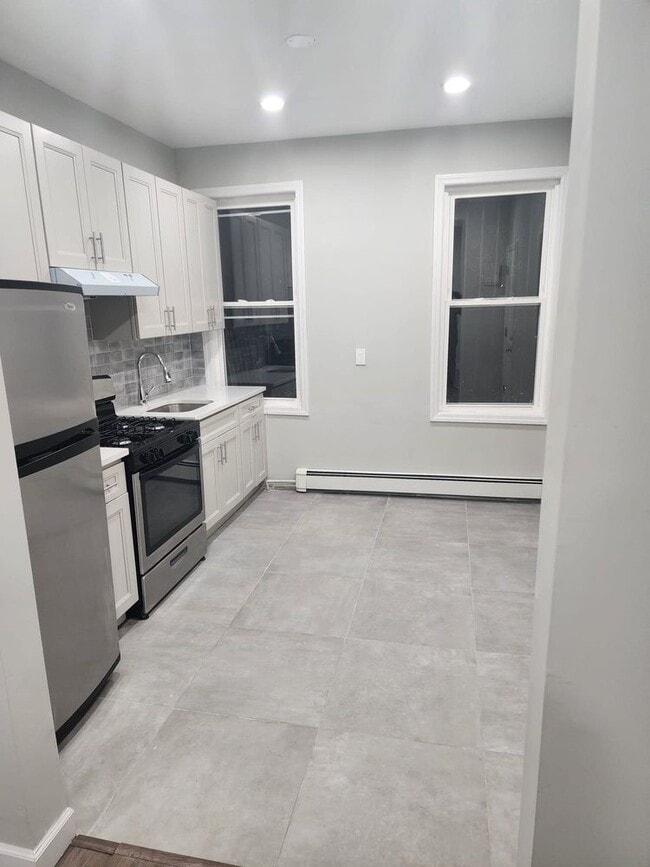 Building Photo - 281 Communipaw Ave