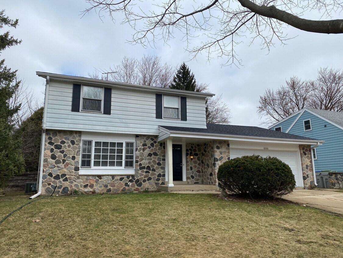 Foto principal - 11932 W Douglas Ave