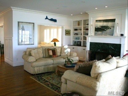 Building Photo - 684 Dune Rd