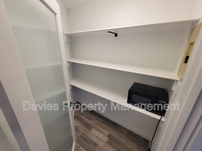Building Photo - 10149 Saskatchewan Dr NW