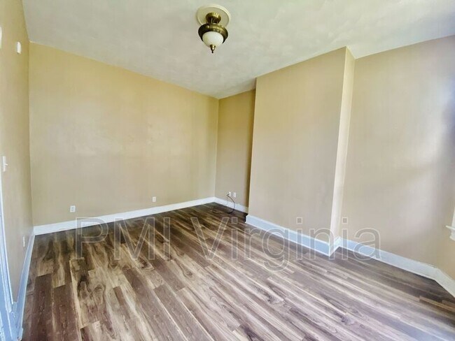 Foto del edificio - 527 W 26th St