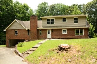 Building Photo - 4648 Martin Rd