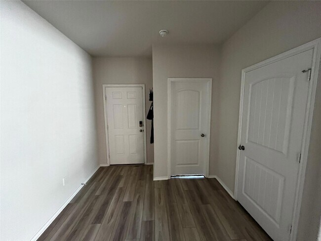 Building Photo - 1009 Marvin Wy