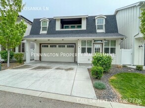 Building Photo - 741 W Bosanka Ln