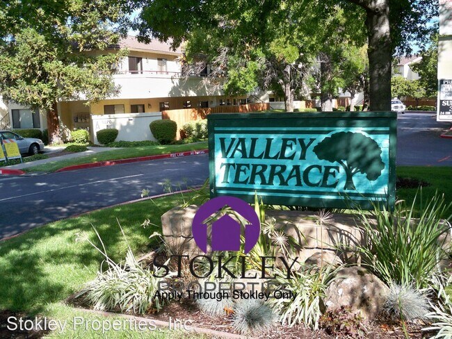 Foto del edificio - 5055 Valley Crest Dr