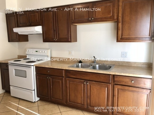 Building Photo - 2 bd 2 ba unit available!