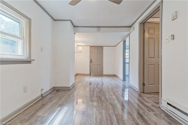 Building Photo - 1126 Modoc Ave