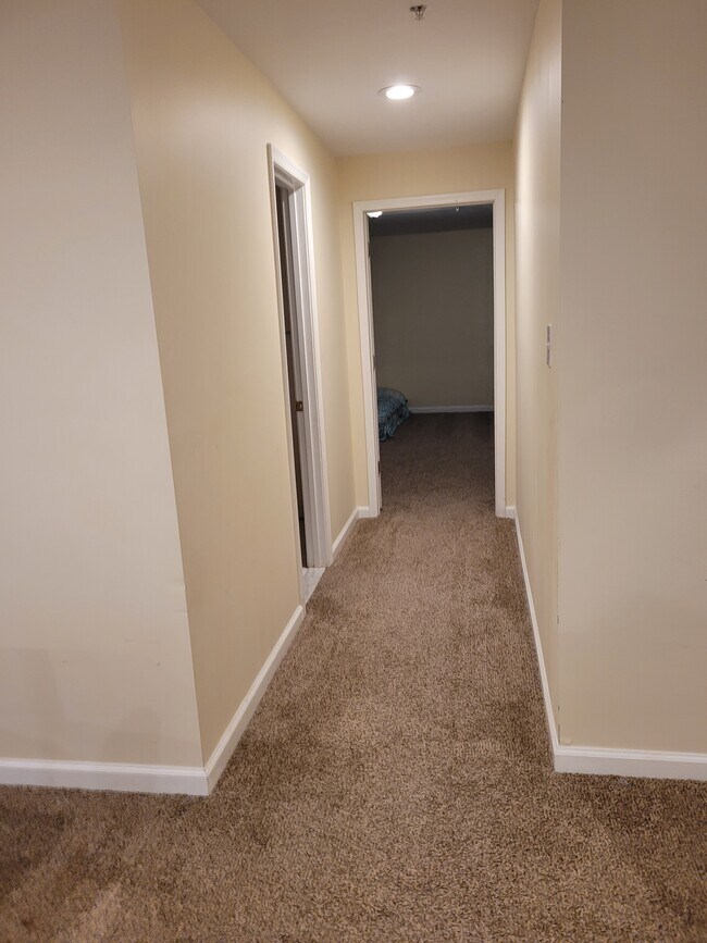 Foto del edificio - 9402 Trumpet Ln
