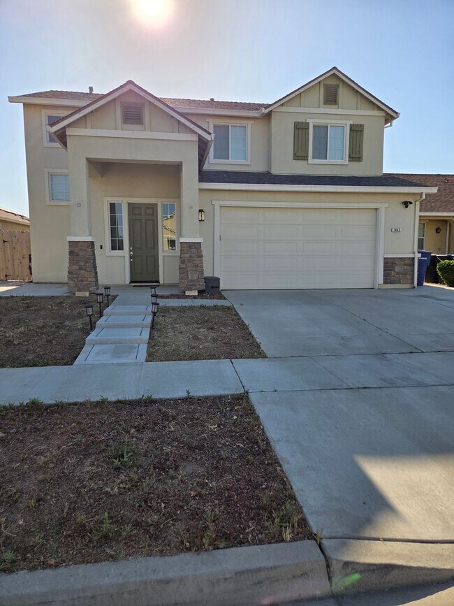 Foto del edificio - 1443 Greenbrier Dr