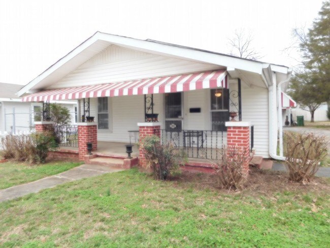 Foto del edificio - 110 Abingdon Ave - Commercial Property