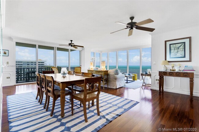 Foto del edificio - 200  Ocean Lane Dr 1001 Key Biscayne Fl 33149