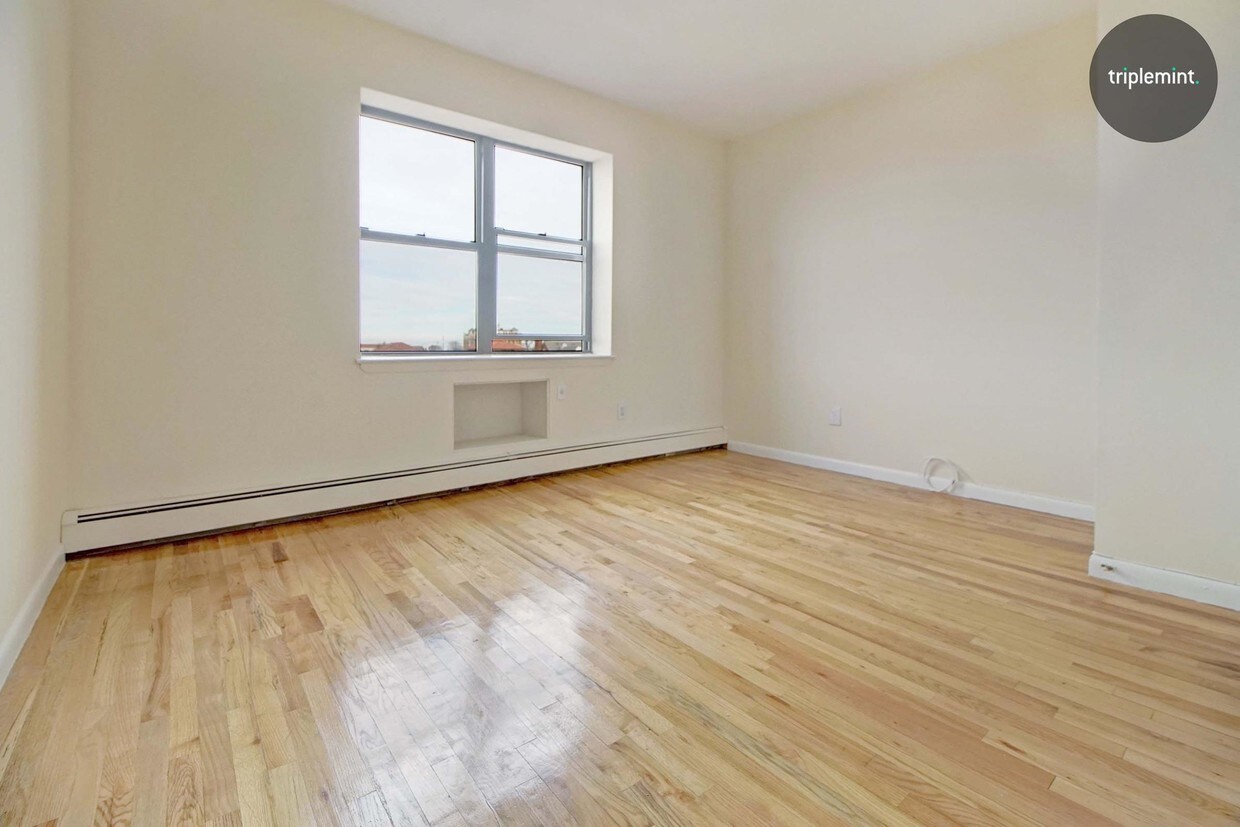 Primary Photo - 39 East Broadway