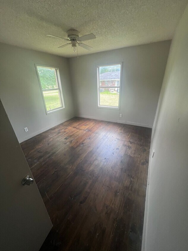 2 Bedroom Home -ALL UTILITIES INCLUDED! - 2 Bedroom  Home -ALL UTILITIES INCLUDED!