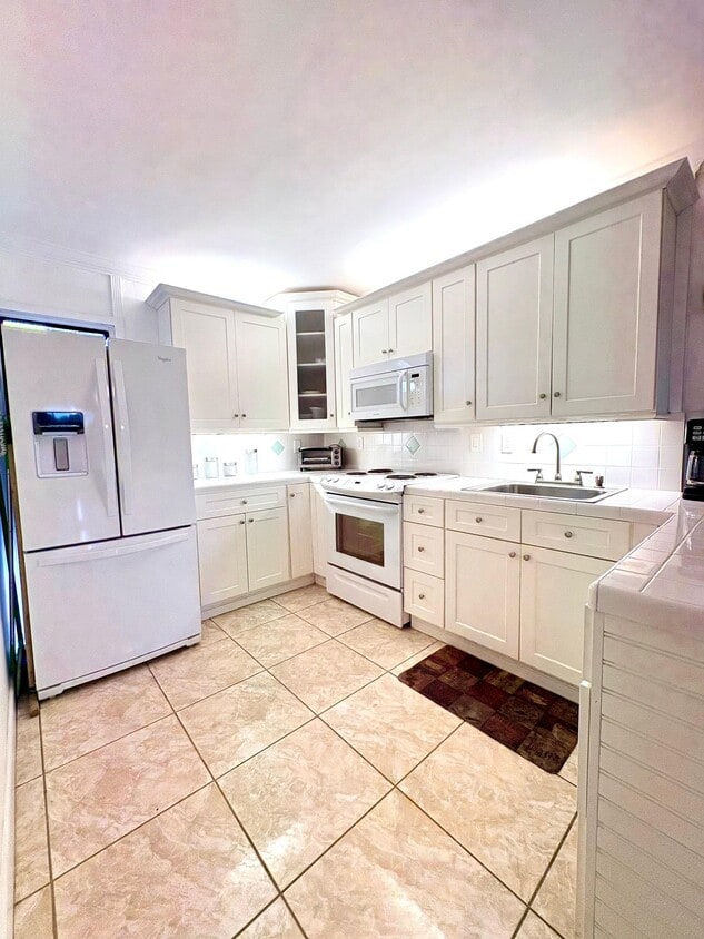 Photo - 20500 W Country Club Dr (Miami, FL)