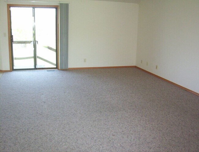 Building Photo - 3469 W Hoke Dr