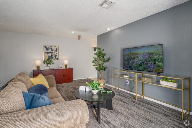 Casa club - Bristol Pointe Apartments