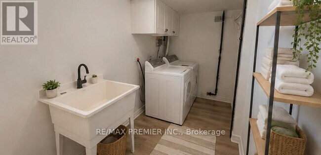 Photo du bâtiment - 11 Seneca Ave