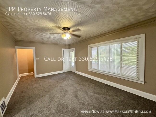 Building Photo - 893 Stadelman Ave
