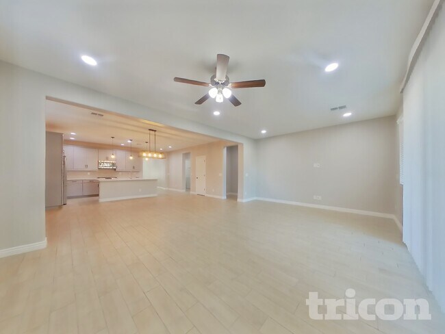 Foto del edificio - 24896 N 144th Ln