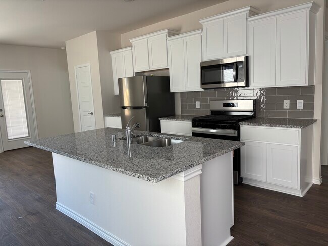 Foto del edificio - 1205 Rusted Rail Dr