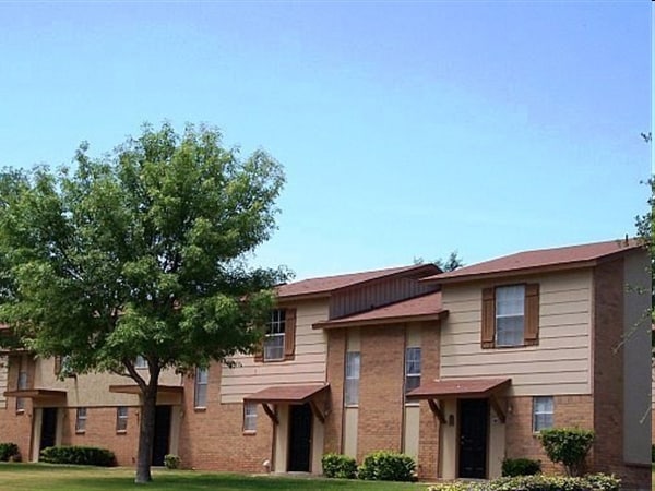 Building Photo - ReNew Highland Park