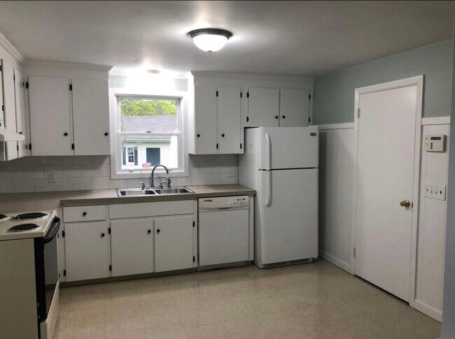 Foto del edificio - 236 Mapleton St