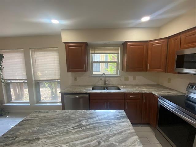 Foto del edificio - 3508 Jonquil Ln