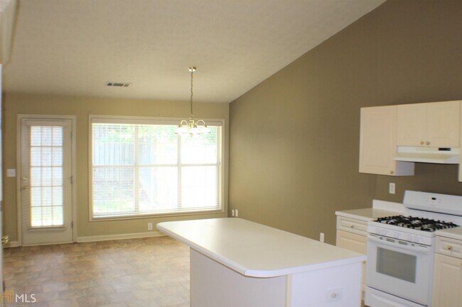 Building Photo - 2630 Millerbrook Dr