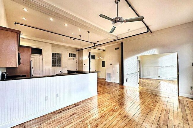 Foto del edificio - 1-Bed Condo at 165-181 Market St, Lowell –...
