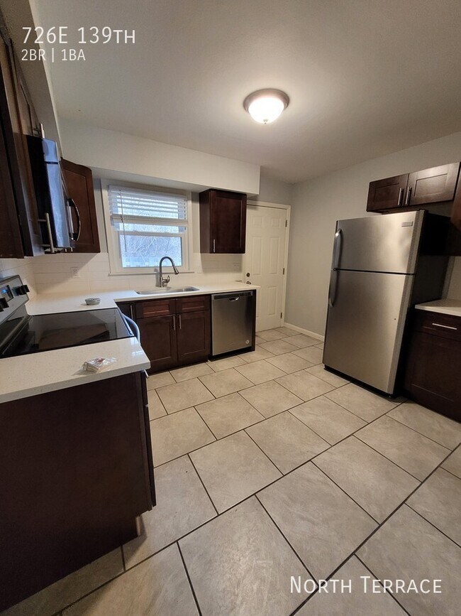 Foto del edificio - 726E 139th-