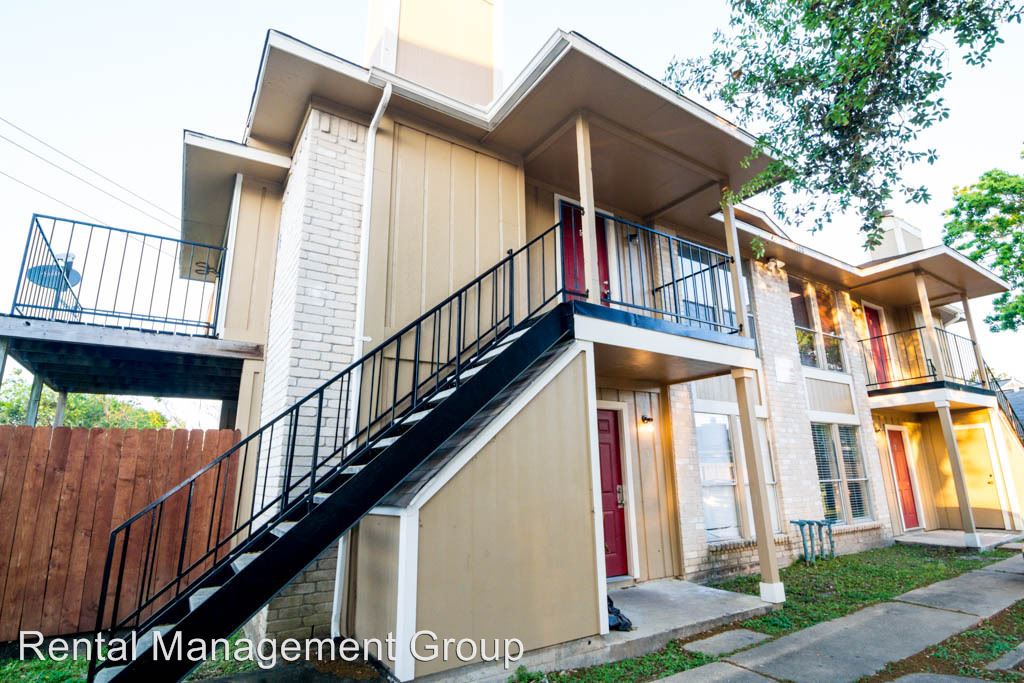 12526 Tambourine Dr, Stafford, TX 77477 Condo for Rent in Stafford, TX