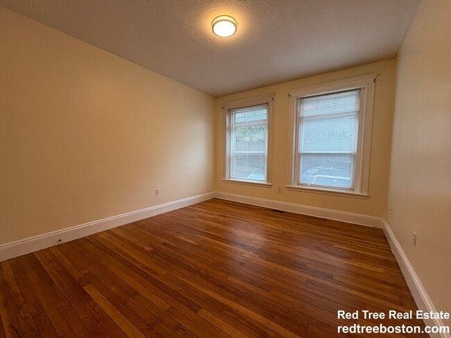 Foto del edificio - 191 Winthrop Rd