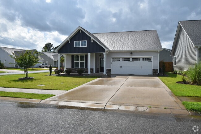 Building Photo - 3005 Primrose Ln