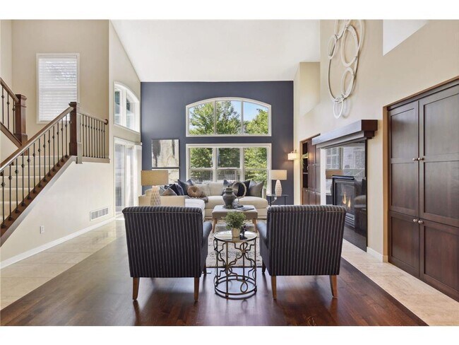 Building Photo - 6484 Ivy Way