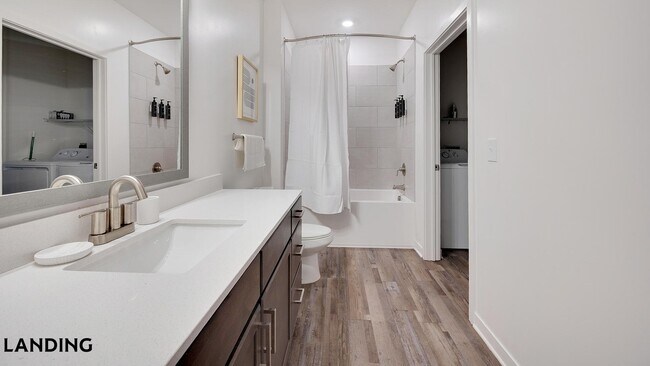 Building Photo - 4670 Merchants Park Cir
