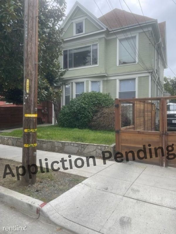 Primary Photo - 1 br, 1 bath Duplex - 685 33rd St Unit B