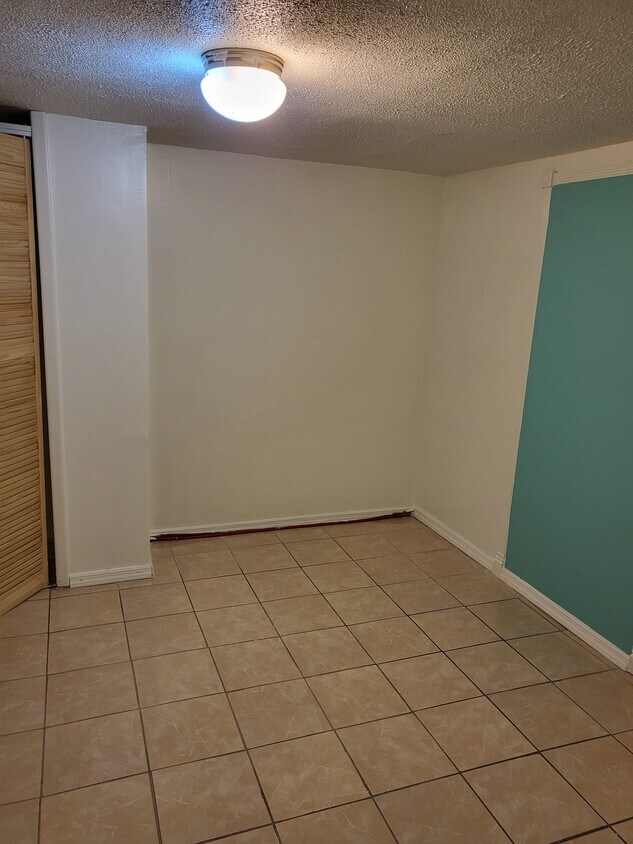 Foto del edificio - 722 E 81st St