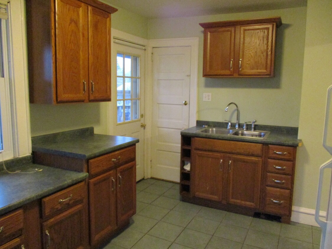 Foto principal - 701 Clara Ave